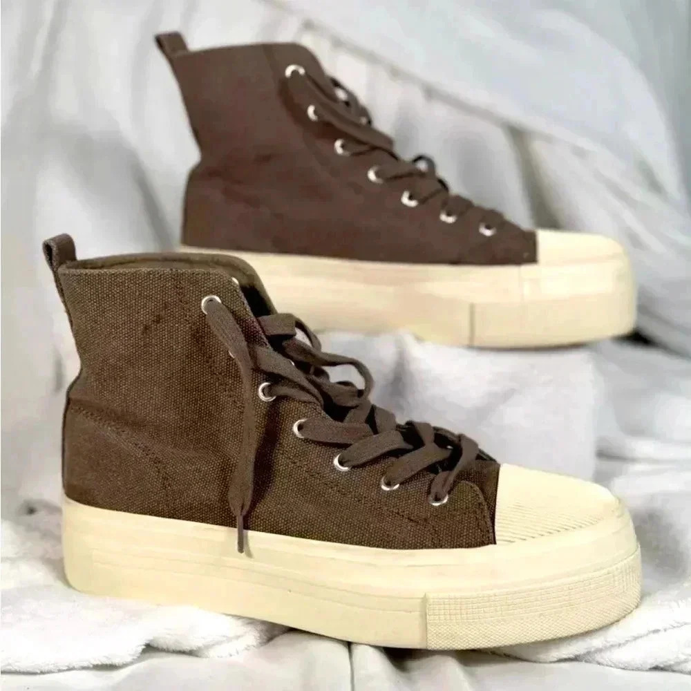 Pull & Bear women’s high top canvas skate shoes sz 7.5 brown